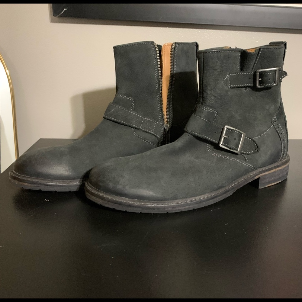 Clarks Zip boots
